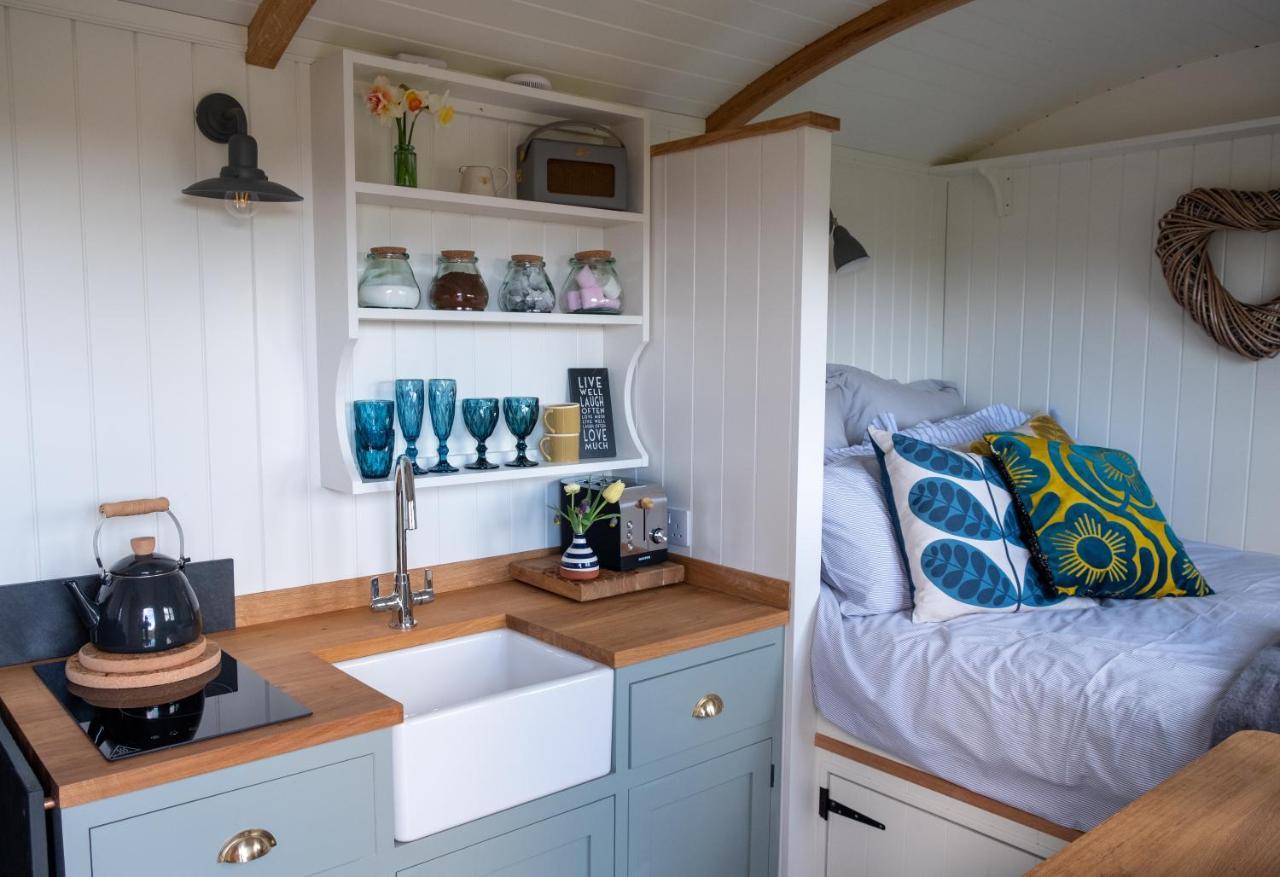 Luxury Shepherd'S Hut On Flower Farm With Outdoor Bath In Mid Cornwall Truro Ngoại thất bức ảnh