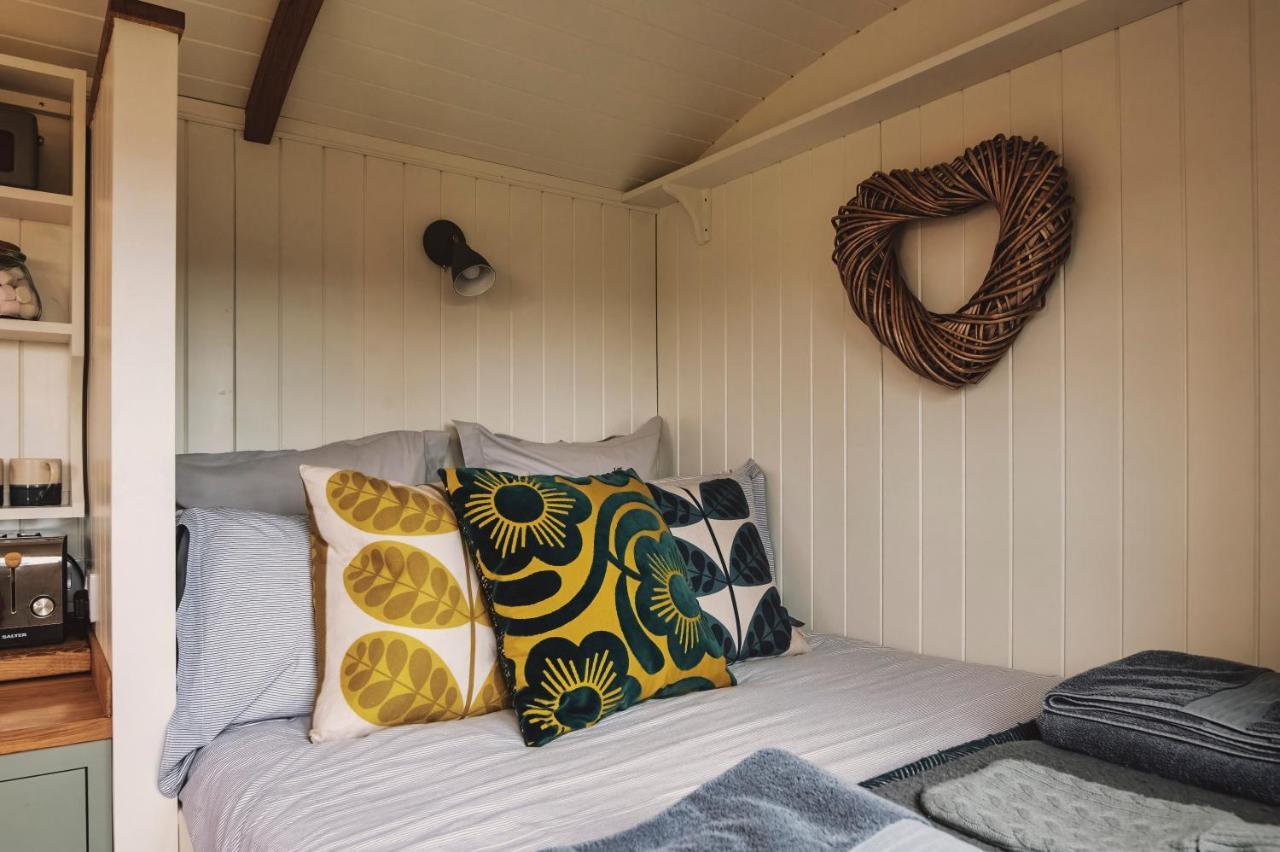 Luxury Shepherd'S Hut On Flower Farm With Outdoor Bath In Mid Cornwall Truro Ngoại thất bức ảnh